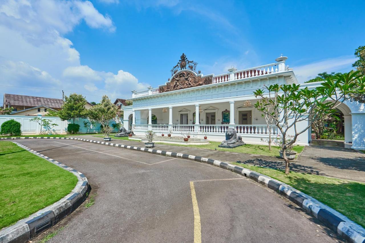 Tirtodipuran Hotel By Natts Hospitality Indonesia Yogyakarta Exteriör bild